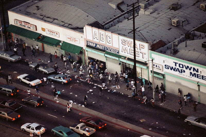 Illustration for article titled LA riots, el día que la ciudad de Los Ángeles se convirtió en la versión real y más salvaje de un GTA